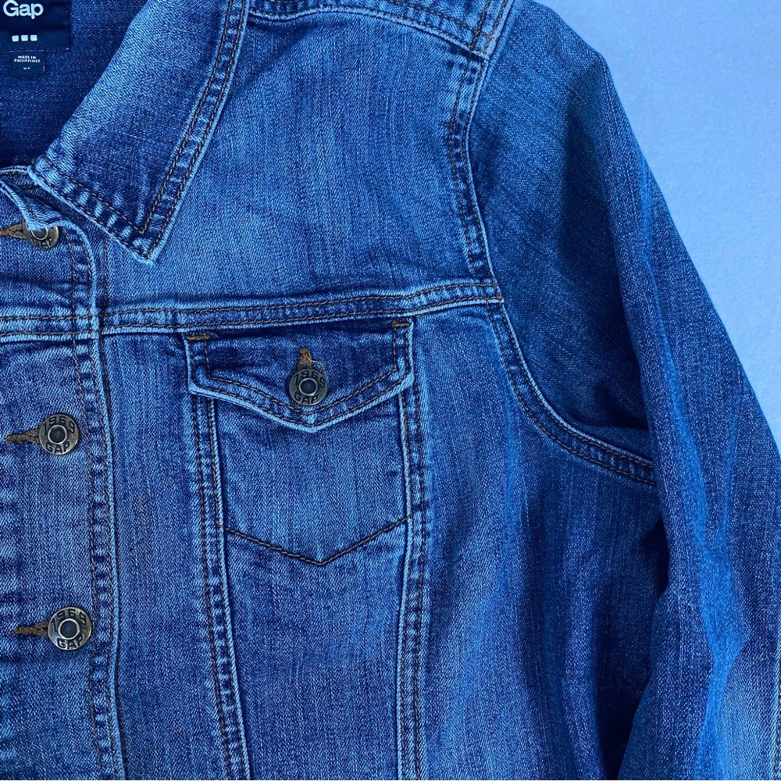 Gap Women’s Blue Denim Metal Button Cotton Blend Jean Jacket