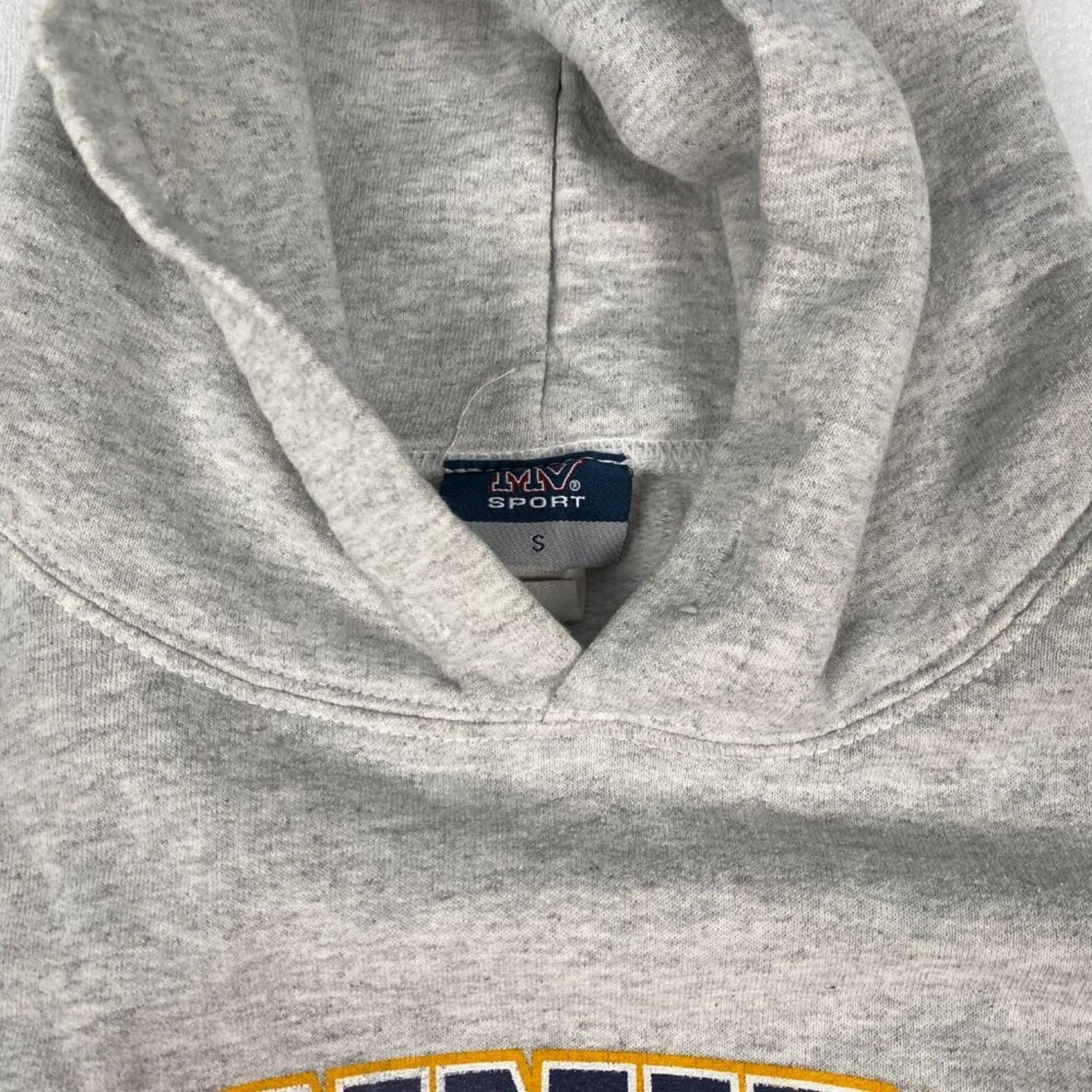 Quinnipiac University Spellout Logo Graphic Grey Hoodie Sweatshirt Small