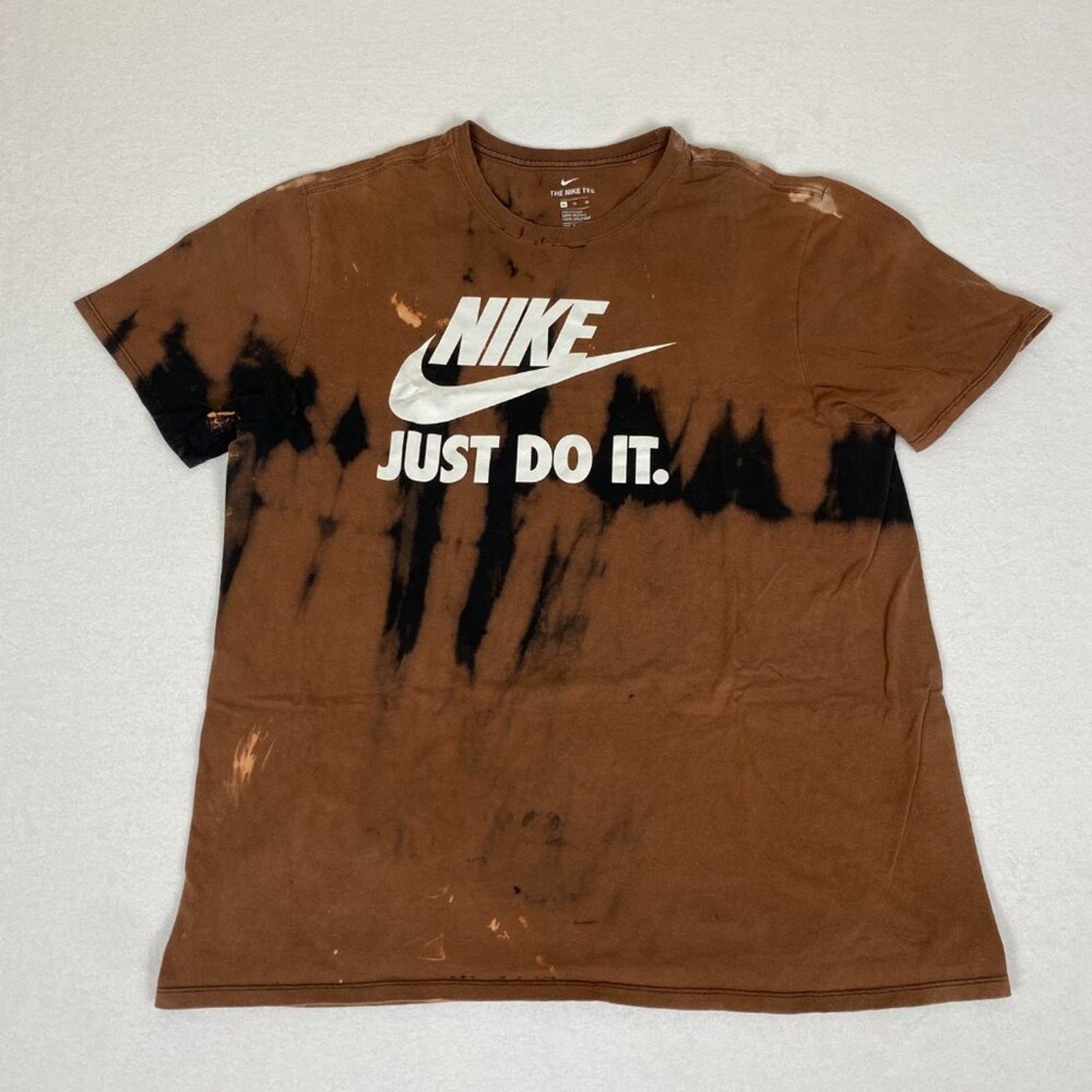 Nike Just Do It Spellout Graphic Distressed Tie Dye Bleach Stain Cotton Tee