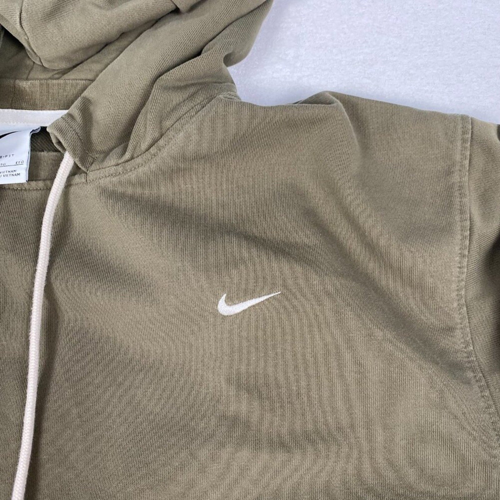 Nike Standard Issue Dri-Fit Zipper Pocket Athletic Green Cotton Hoodie