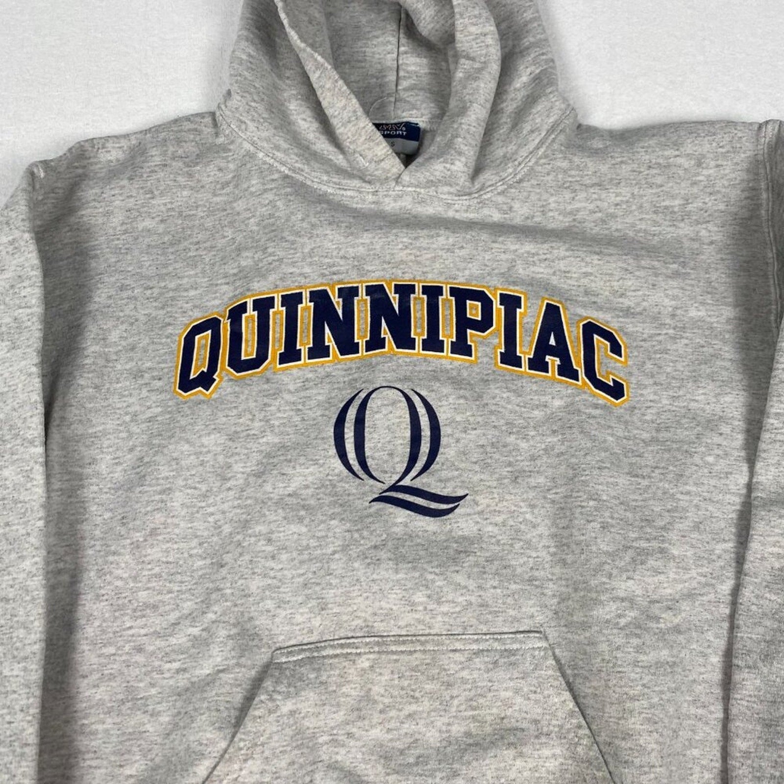 Quinnipiac University Spellout Logo Graphic Grey Hoodie Sweatshirt Small