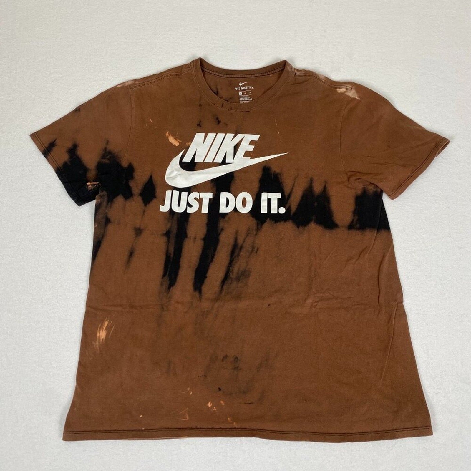 Nike Just Do It Spellout Graphic Distressed Tie Dye Bleach Stain Cotton Tee