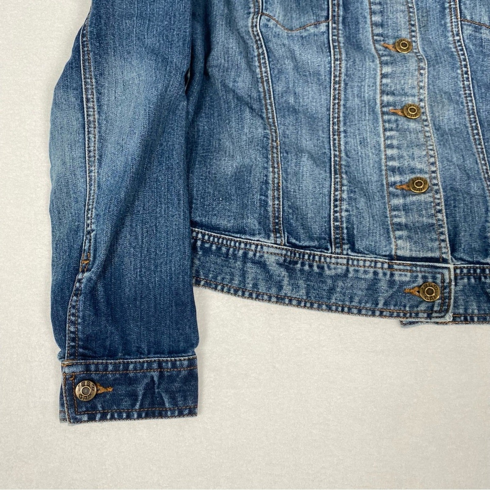 Gap Women’s Blue Denim Metal Button Cotton Blend Jean Jacket
