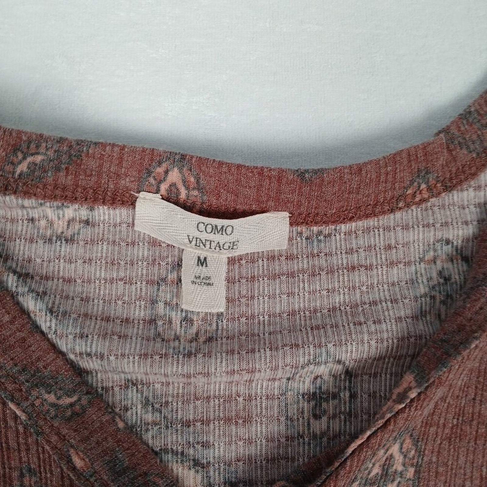 Como Vintage Paisley Faded Pale Red Knot Hem Tie Front Long Sleeve Blouse Top