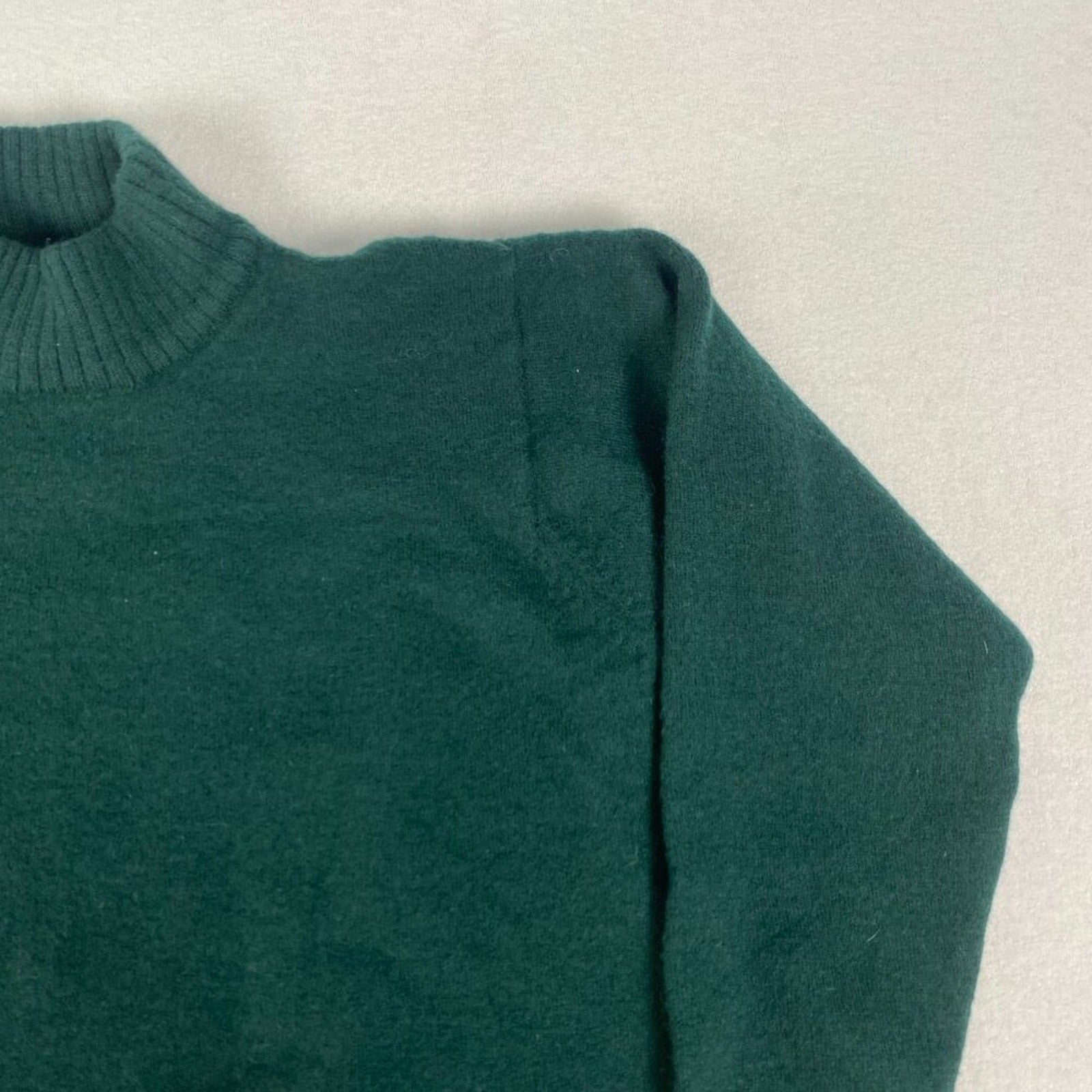 Vintage Made in United Kingdom Merino Wool Chelsea Cambell Turtleneck Sweater