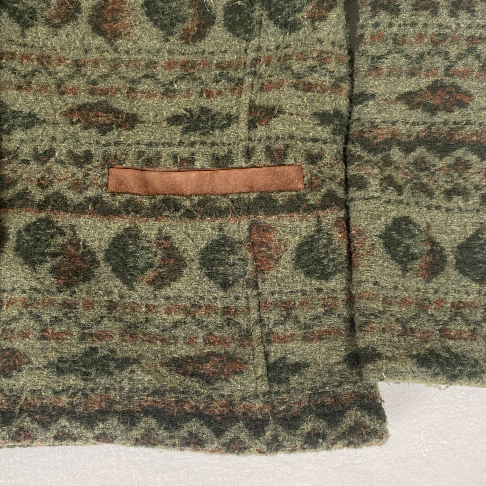 Woolrich Made in USA Native Fall Leaf Navajo Print Green Metal Button Coat