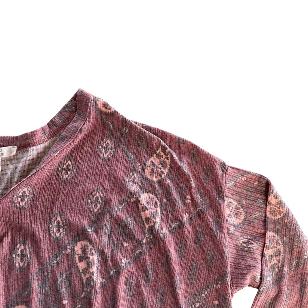 Como Vintage Paisley Faded Pale Red Knot Hem Tie Front Long Sleeve Blouse Top