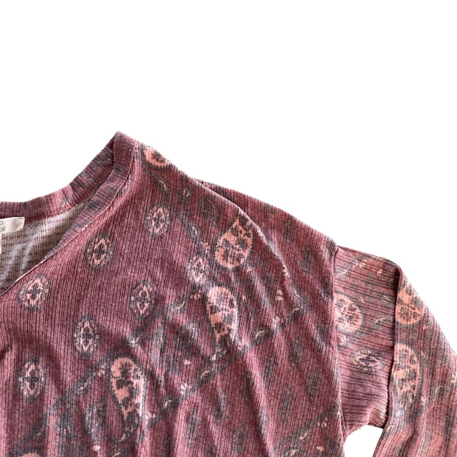 Como Vintage Paisley Faded Pale Red Knot Hem Tie Front Long Sleeve Blouse Top