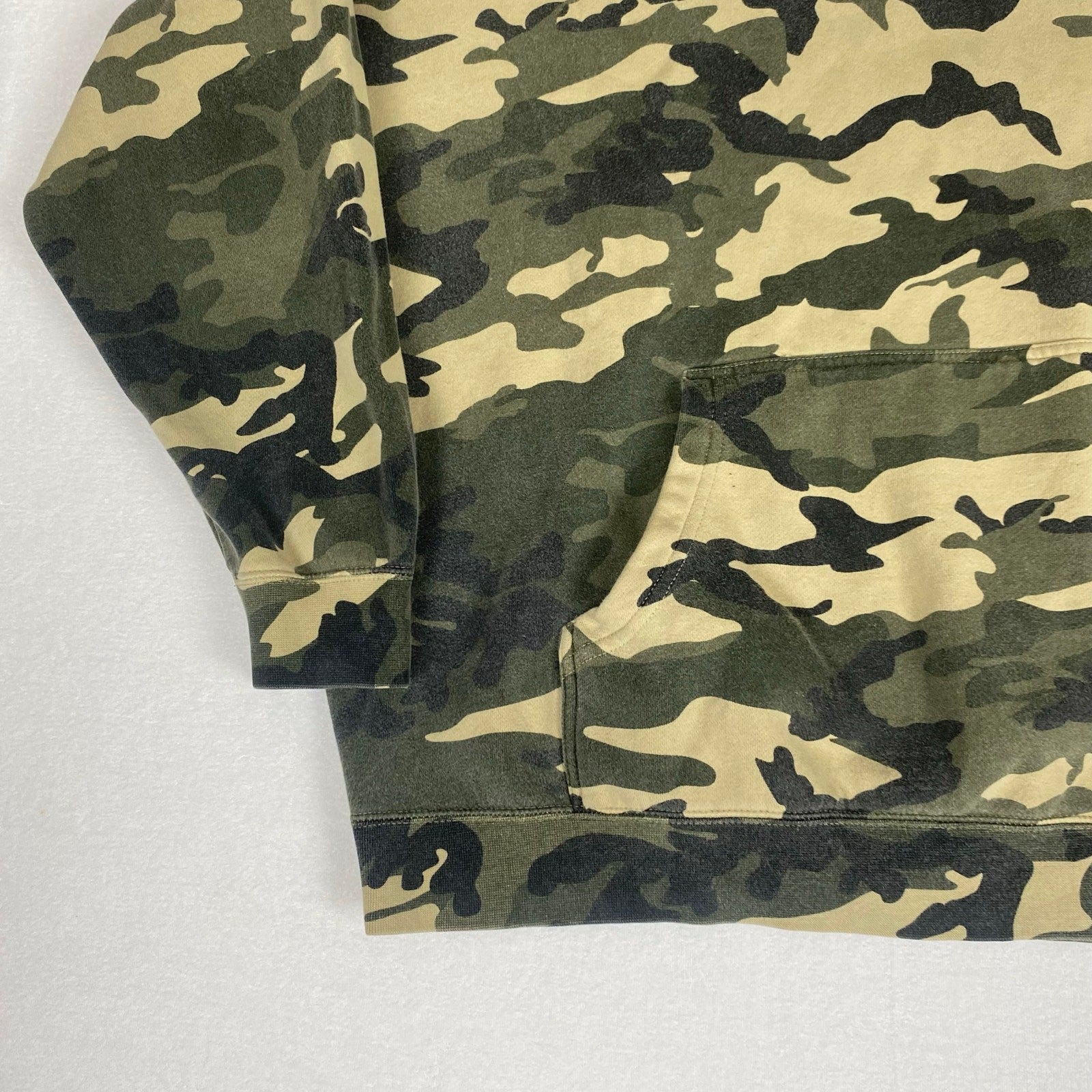 Mad River Mountain Ski Resort Green Camo Ohio Hoodie Sweatshirt