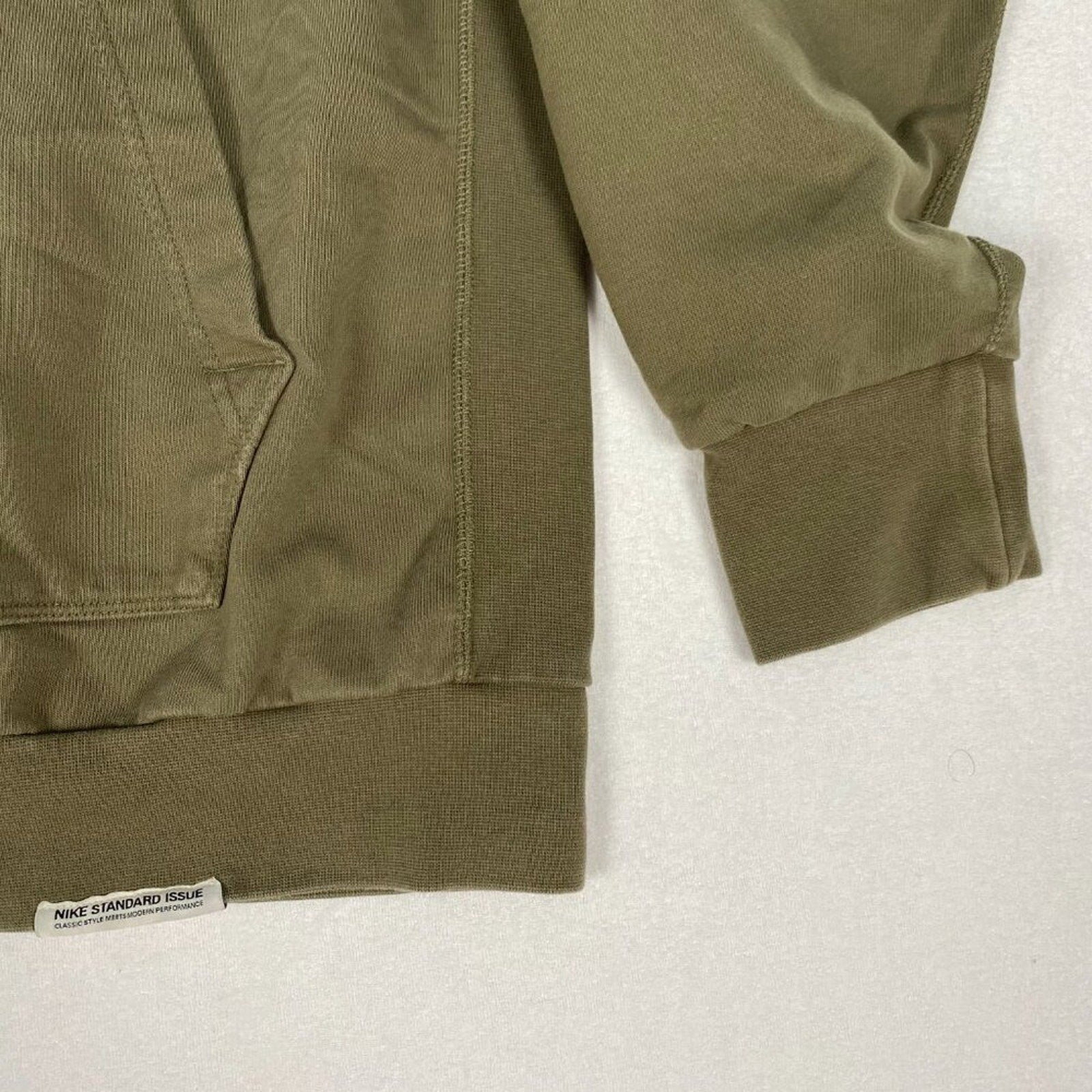 Nike Standard Issue Dri-Fit Zipper Pocket Athletic Green Cotton Hoodie
