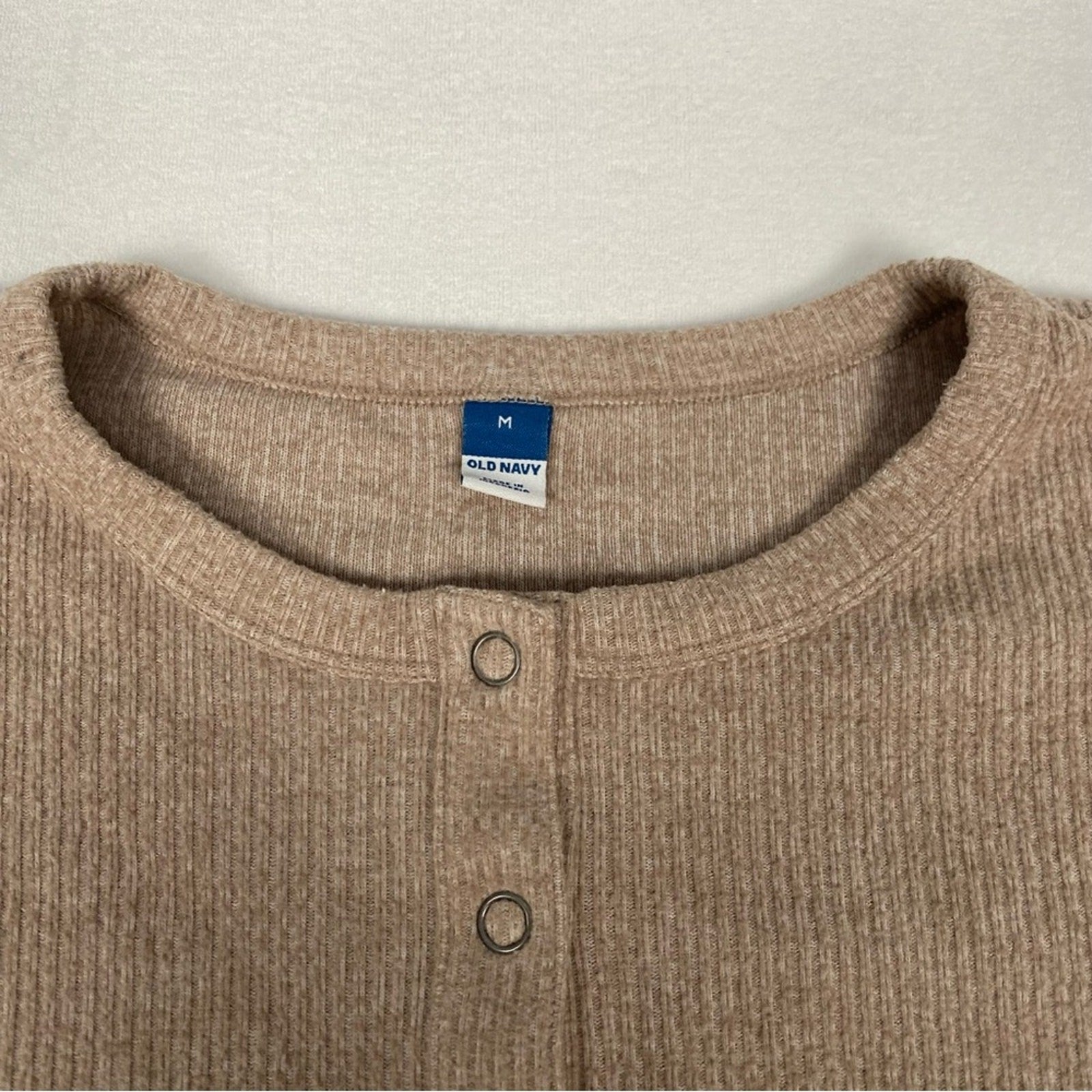 Old Navy Women's Light Brown Thermal Long Sleeve Snap Button Shirt Medium