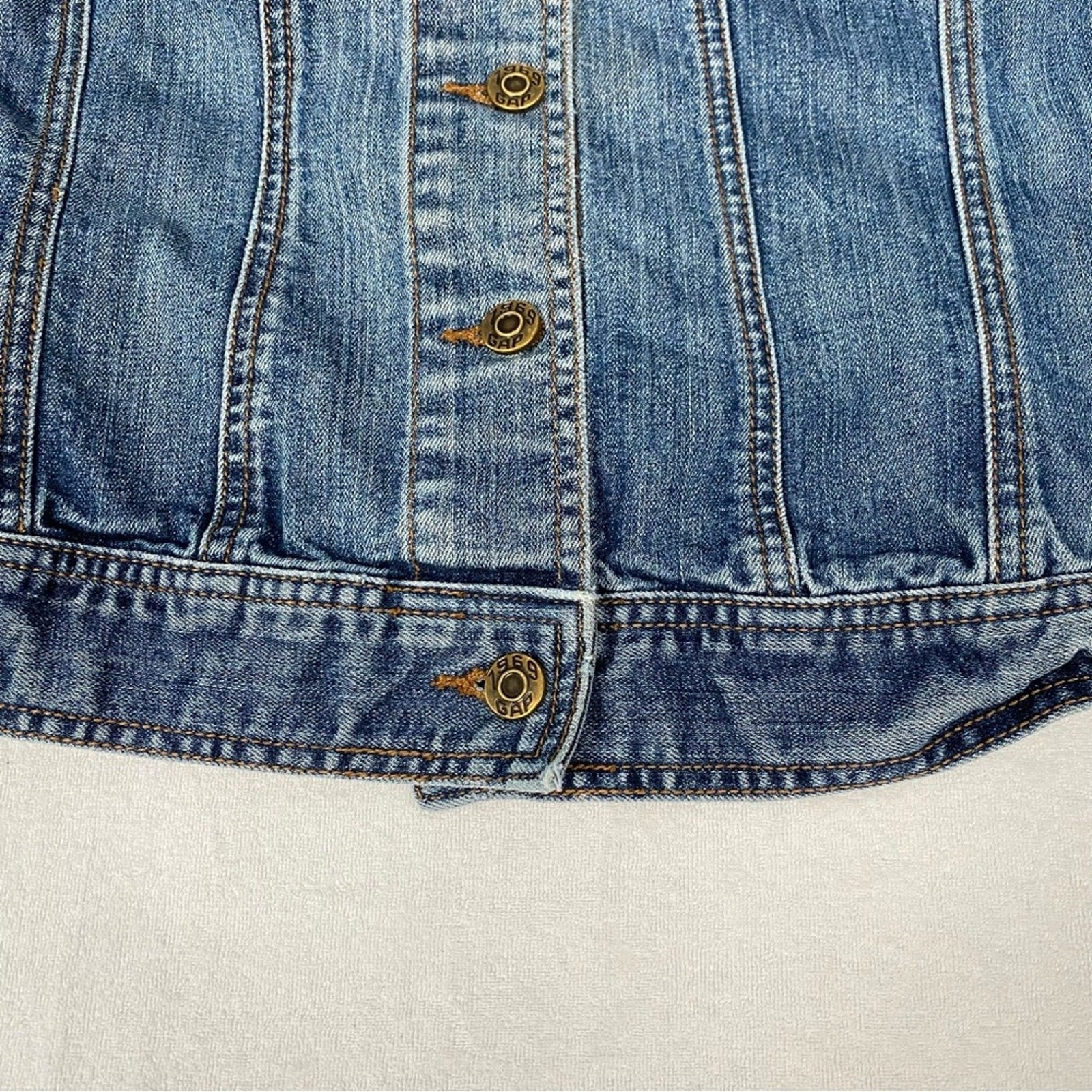 Gap Women’s Blue Denim Metal Button Cotton Blend Jean Jacket