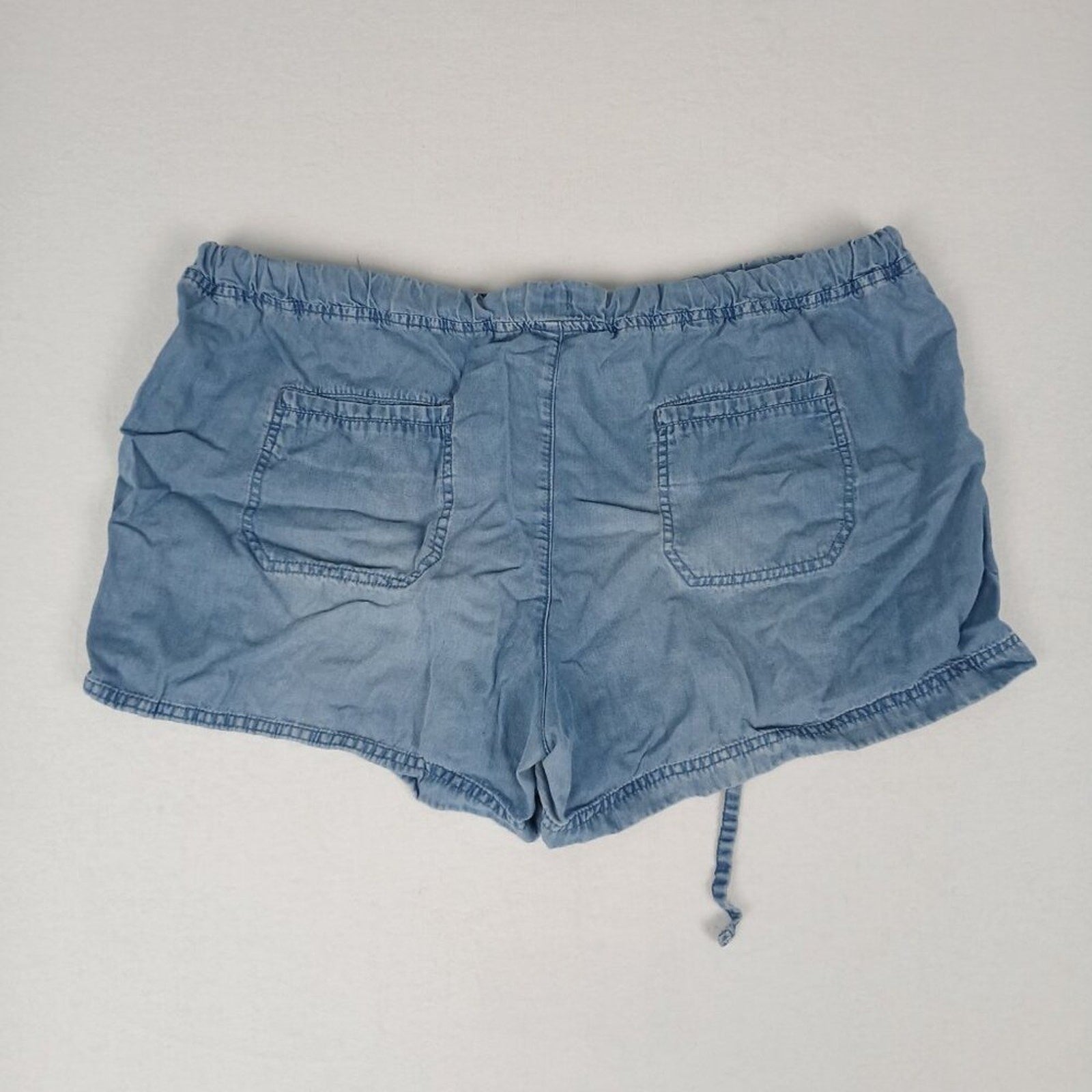 Merona Women’s Lightweight Denim Style Drawstring Blue Jeans Shorts XXL