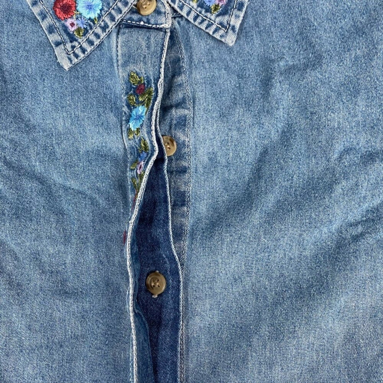 Vintage Basic Editions Cotton Flower Floral Embroidered Denim Style Button Shirt