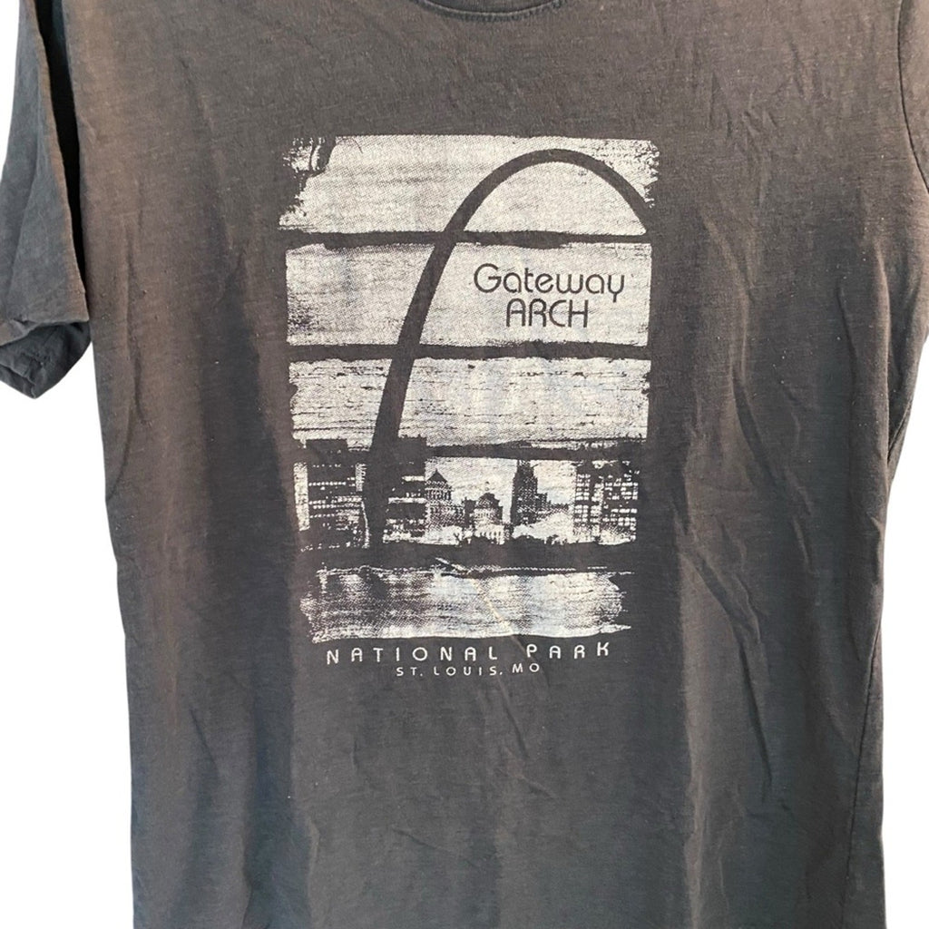 Gateway Arch St. Louis Missouri National Park Graphic Grey Women's Tee