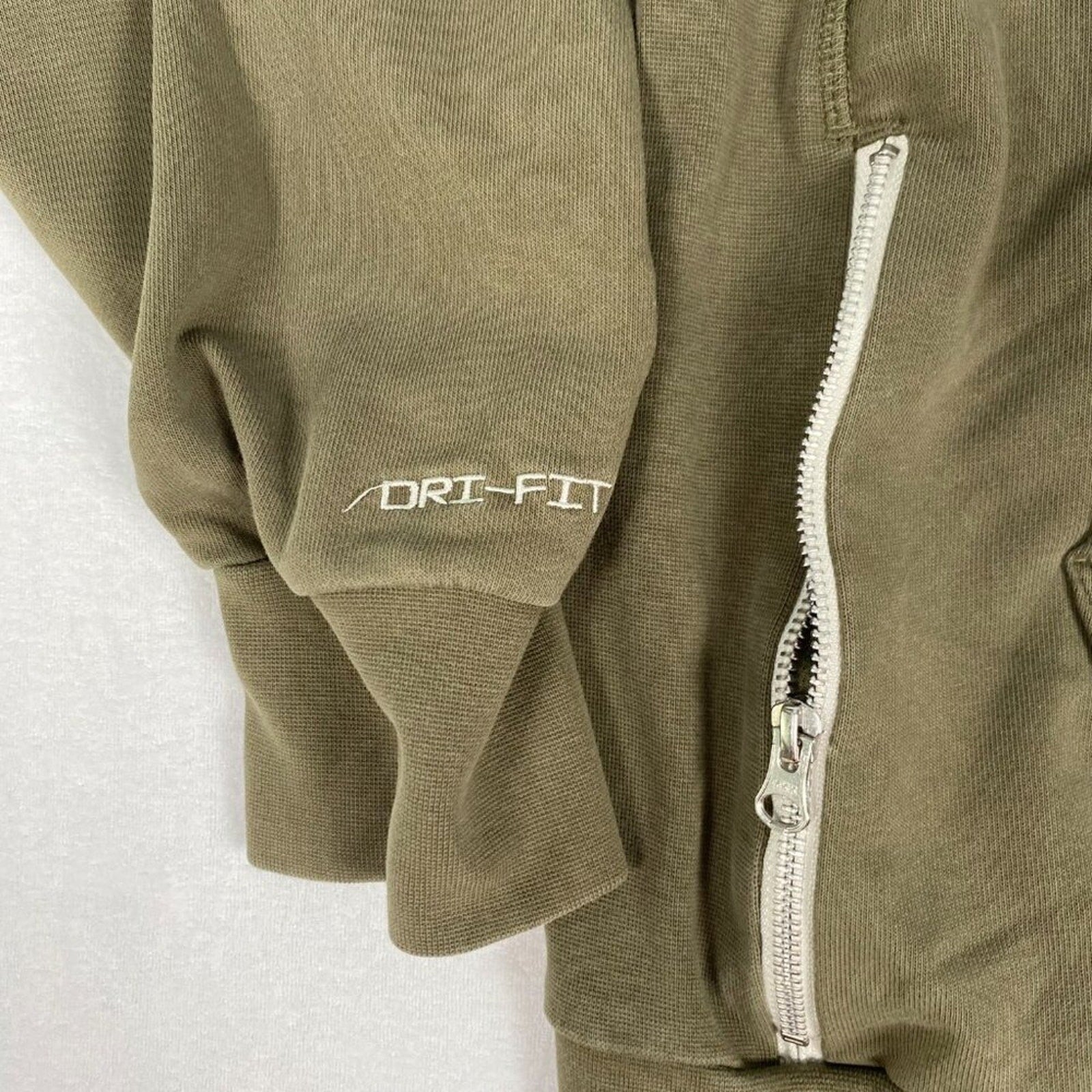 Nike Standard Issue Dri-Fit Zipper Pocket Athletic Green Cotton Hoodie